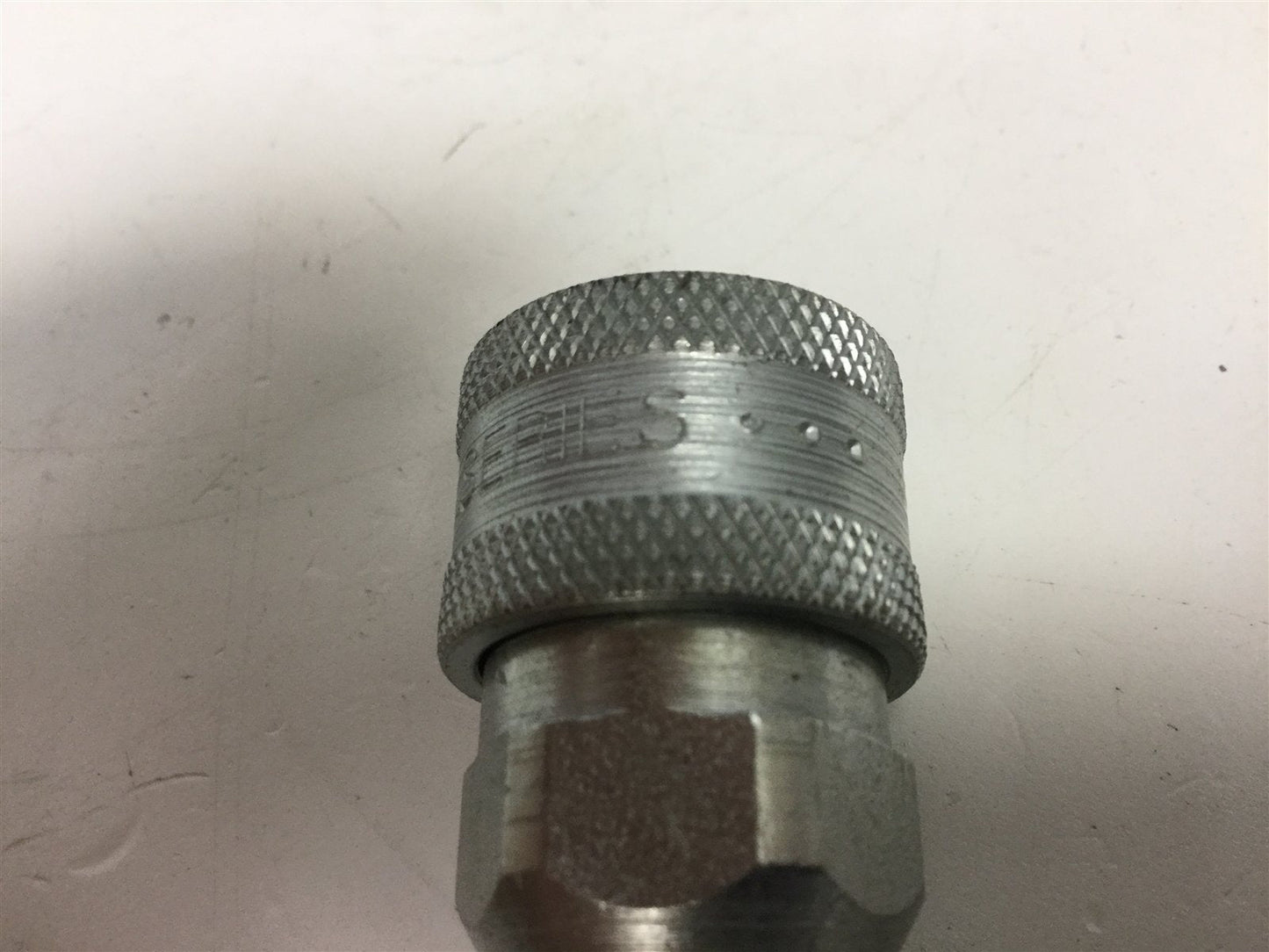 Used Lot of 2 Parker 6600 Series Quick Couplings Female, 1/4" NPT, 4000 PSI, 28GPM