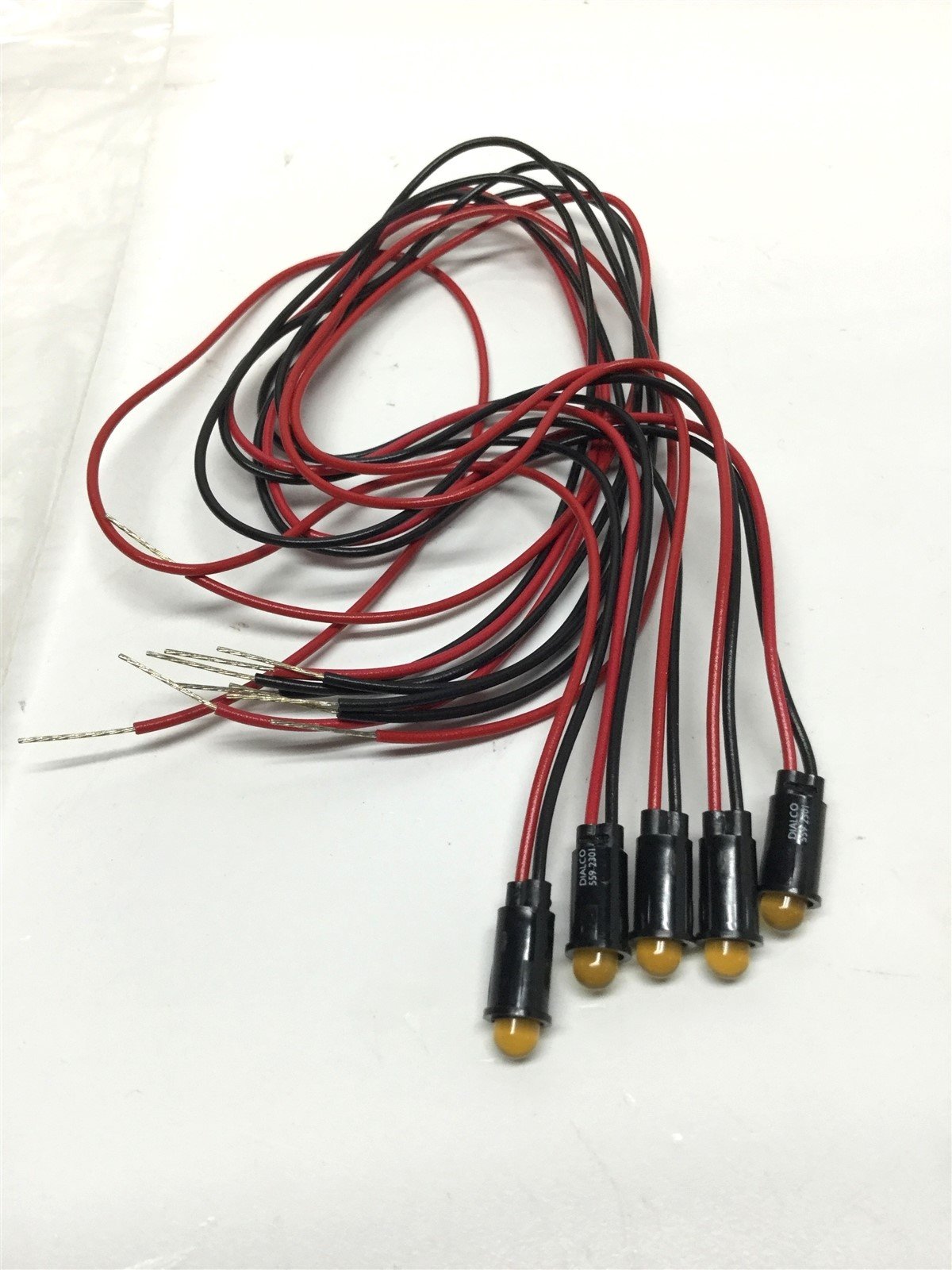 New – Open box Lot of 5 New Dialight 559-2301-007 LED Panel Mount Indicator, Yellow, 6.35mm, 5V