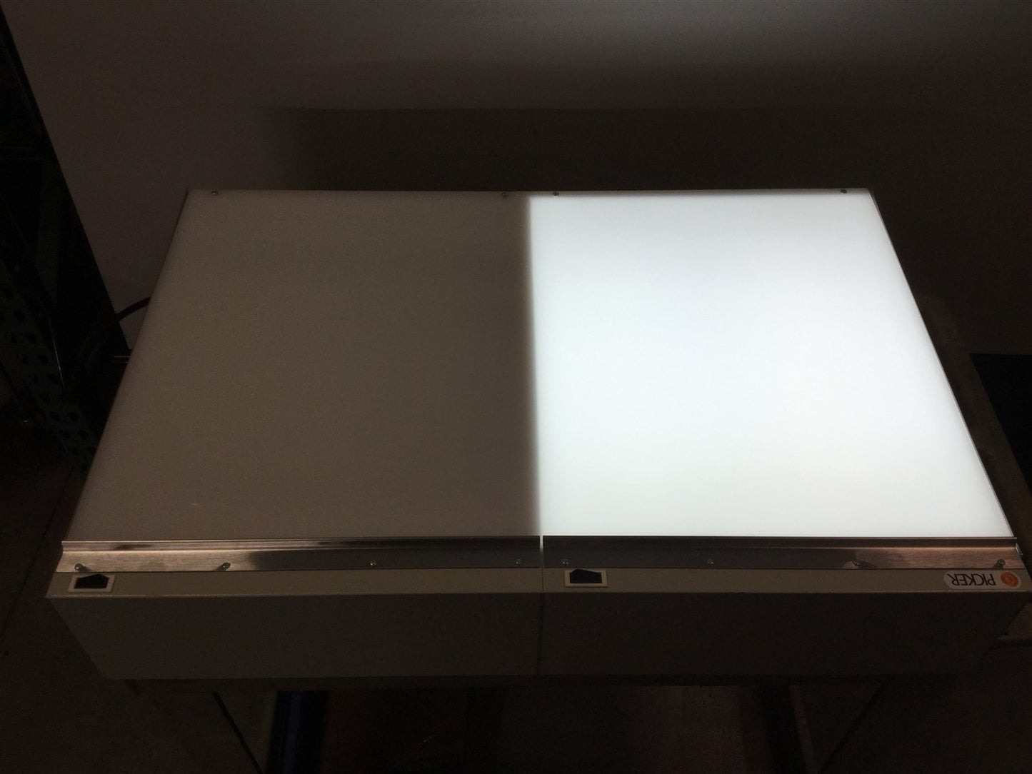 Used Picker International 240097 X-Ray Film Illuminator, Lighted Area: 28" x 17"