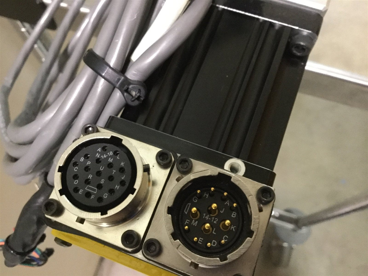 Used Parker 406020LNSD2L2C6M1E1W1 Linear Positioner Table Travel: 500mm, Voltage 170V