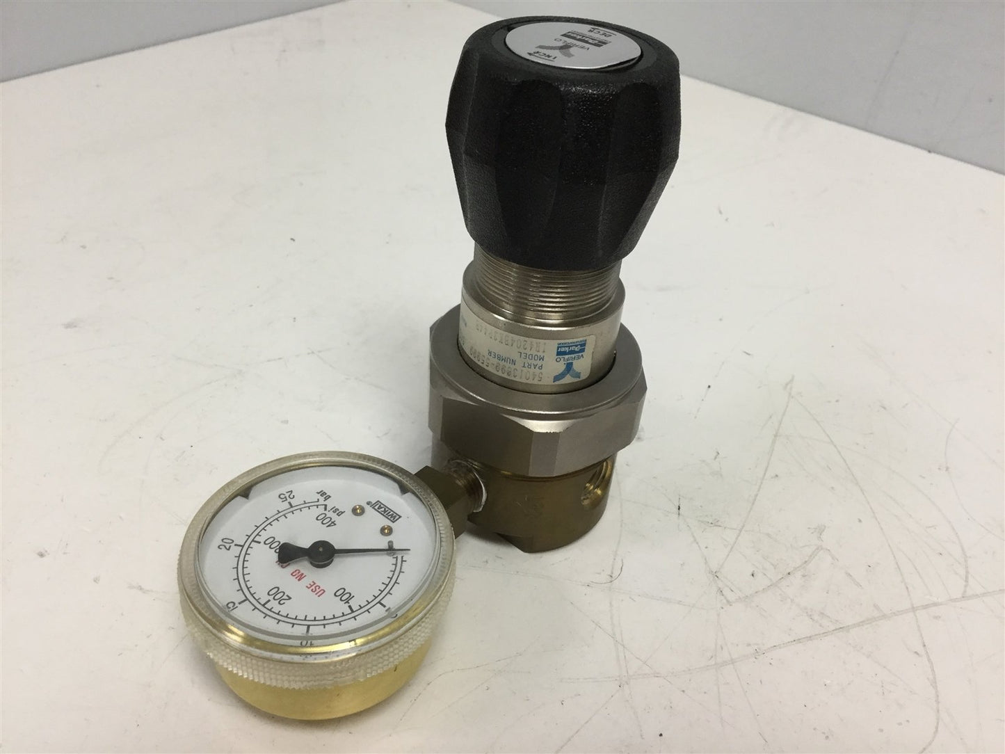 Used Parker IR4204BK3P44B High Pressure Regulator, 10-250 Psig, Brass, 0.06Cv