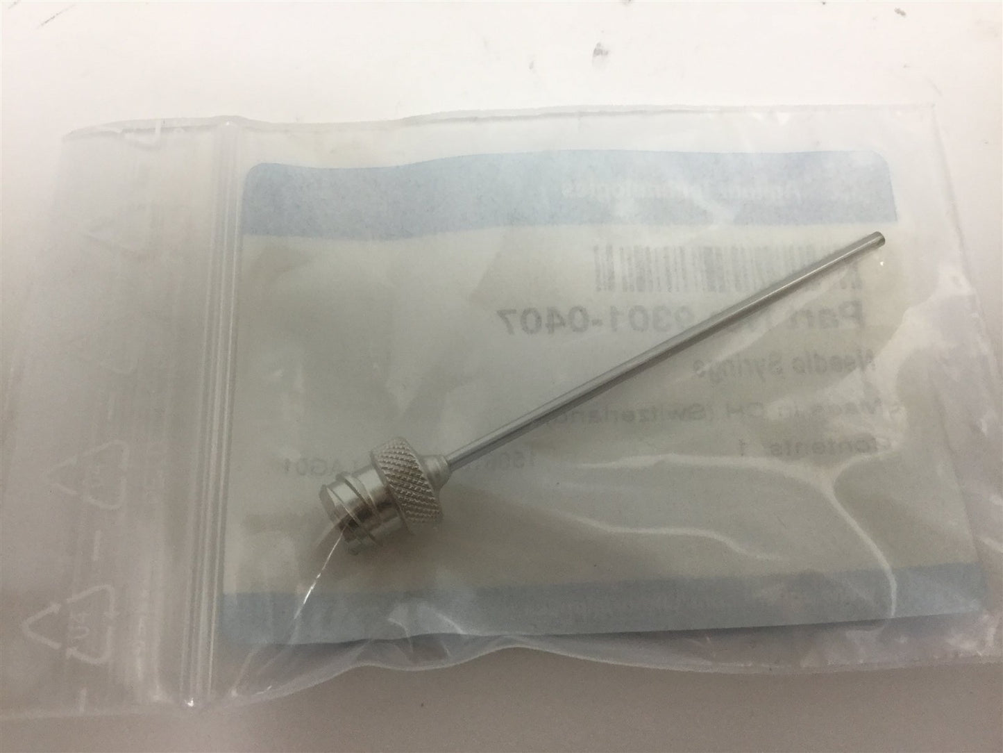 New Lot of 2 New Agilent Technologies 9301-0407 Needle Syringes, Square End Style