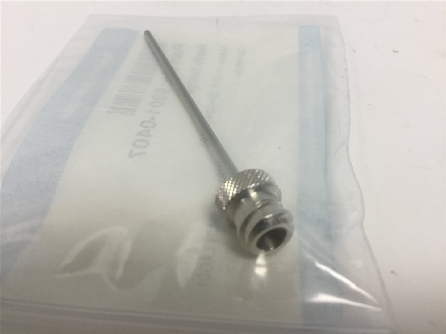 New Lot of 2 New Agilent Technologies 9301-0407 Needle Syringes, Square End Style