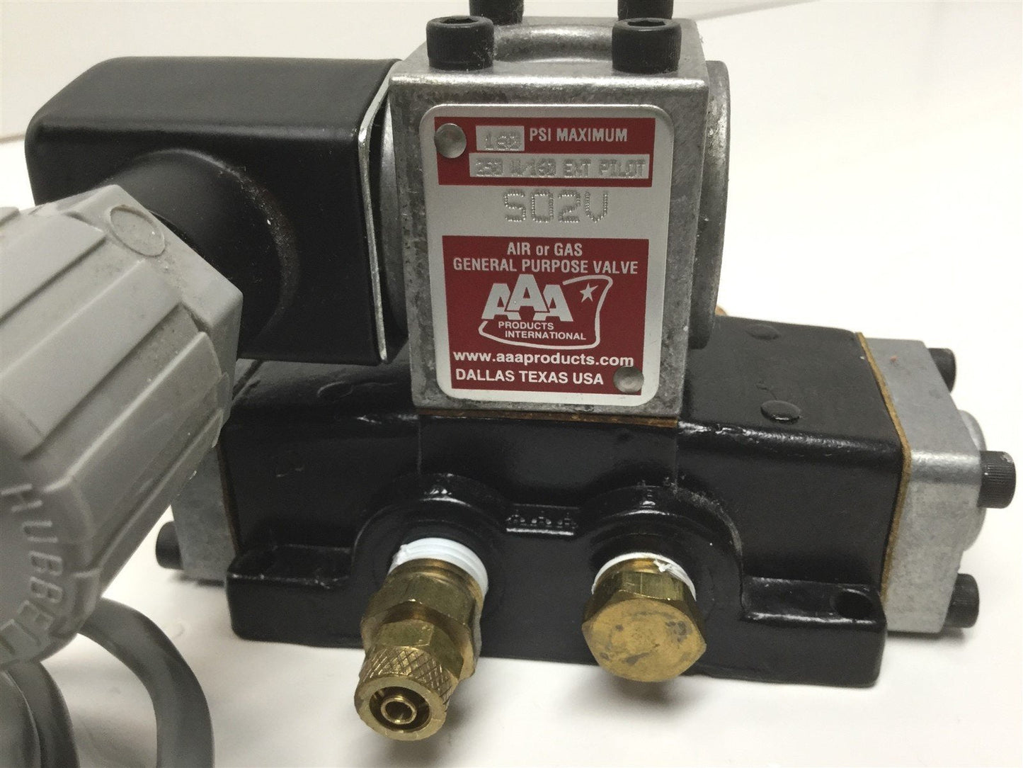Used AAA Products S02V 2-Pos, Spring Solenoid Valve, 24VDC Coil, 160psi Max, 1/4"NPT