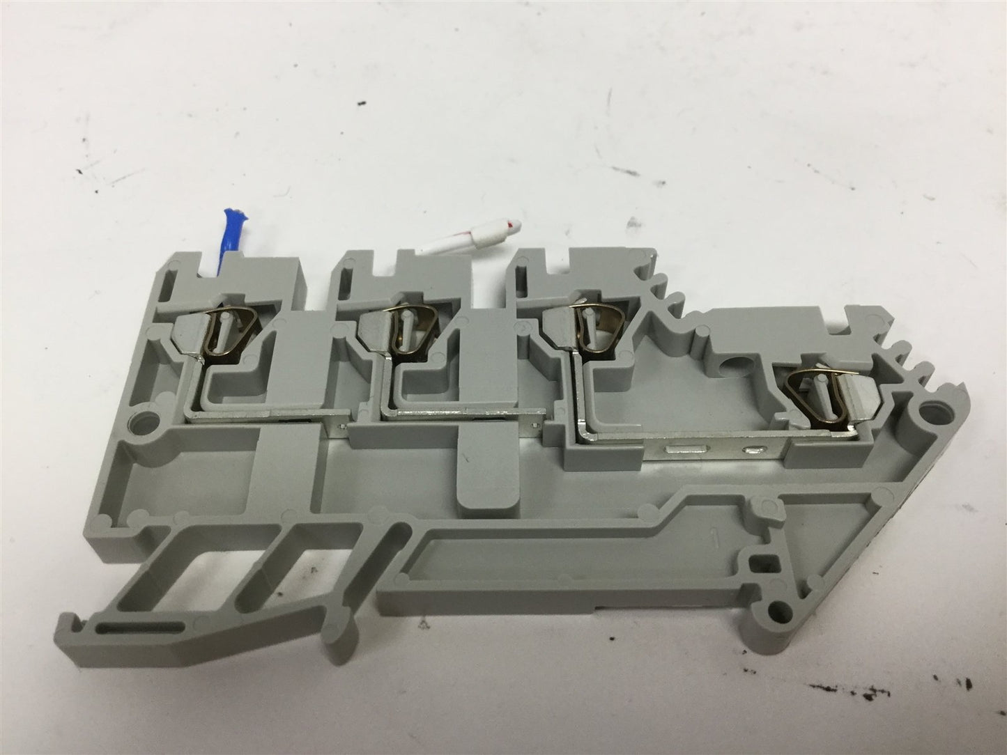 Used Lot of 15 Allen Bradley 1492-RTS2 Terminal Blocks, Voltage: 50V, 1.5mm