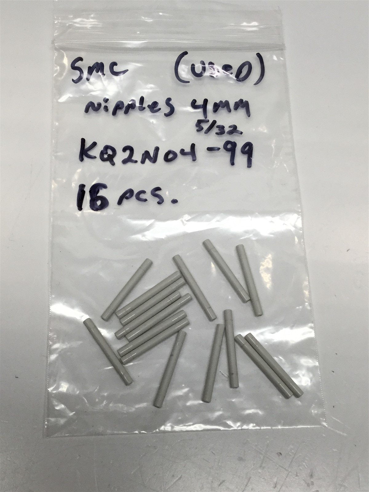 Used Lot of 16 SMC KQ2N04-99 Pneumatic Connector Plug-In Nipple Air Fittings 4mm Tube