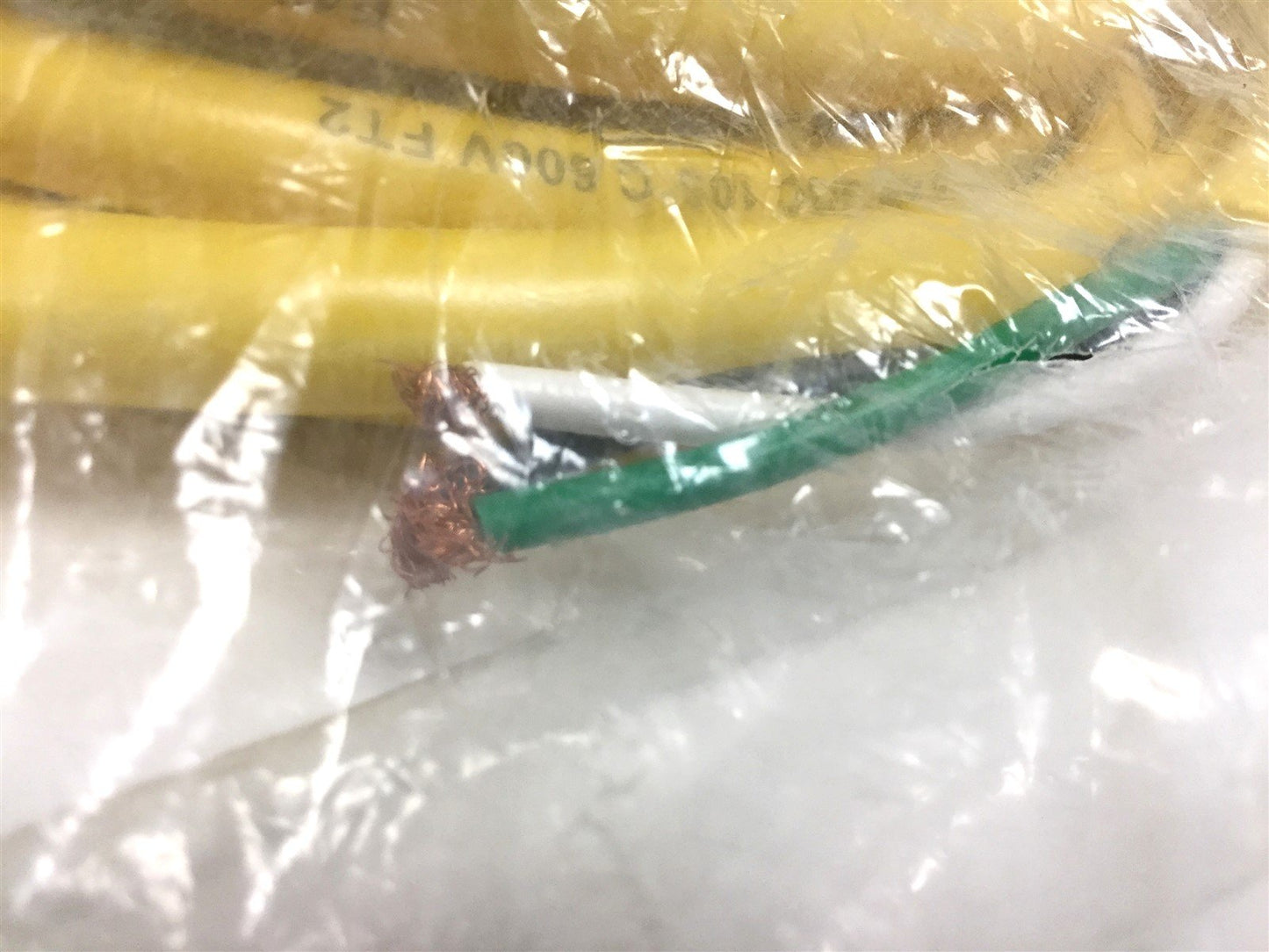 New Bulluff C05AE100VY150F Sensor Cable Length: 15M, 3 Pin, Voltage: 600V