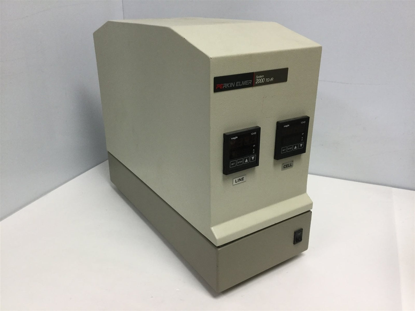 Used Perkin Elmer System 2000 TG-IR Infrared Spectrometer Interface Voltage: 120/240V