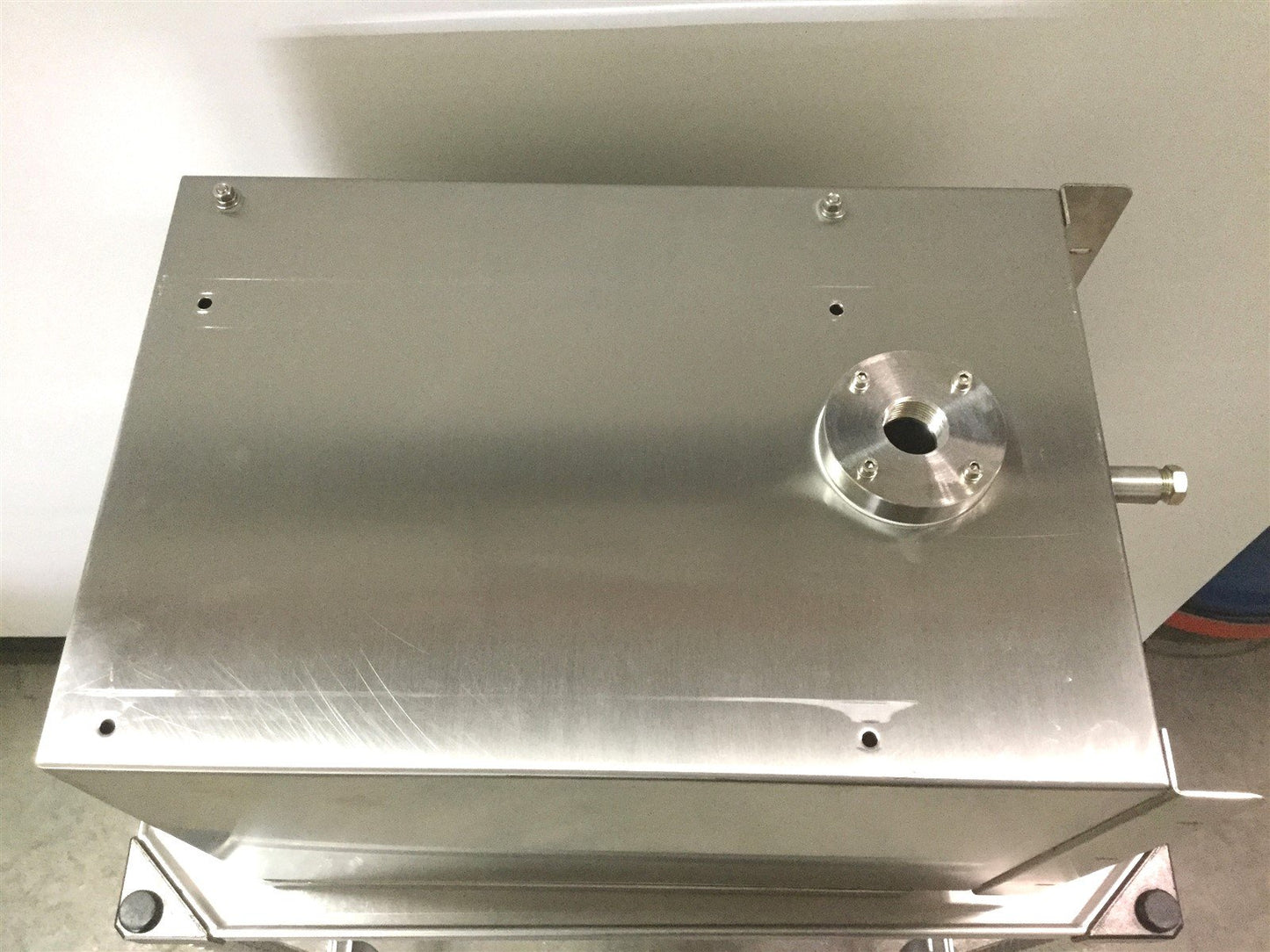 Used Stainless Steel Enclosure, 2 Windows, 15" x 19" x 13" Port: 1" NPT, 5.25" Filter