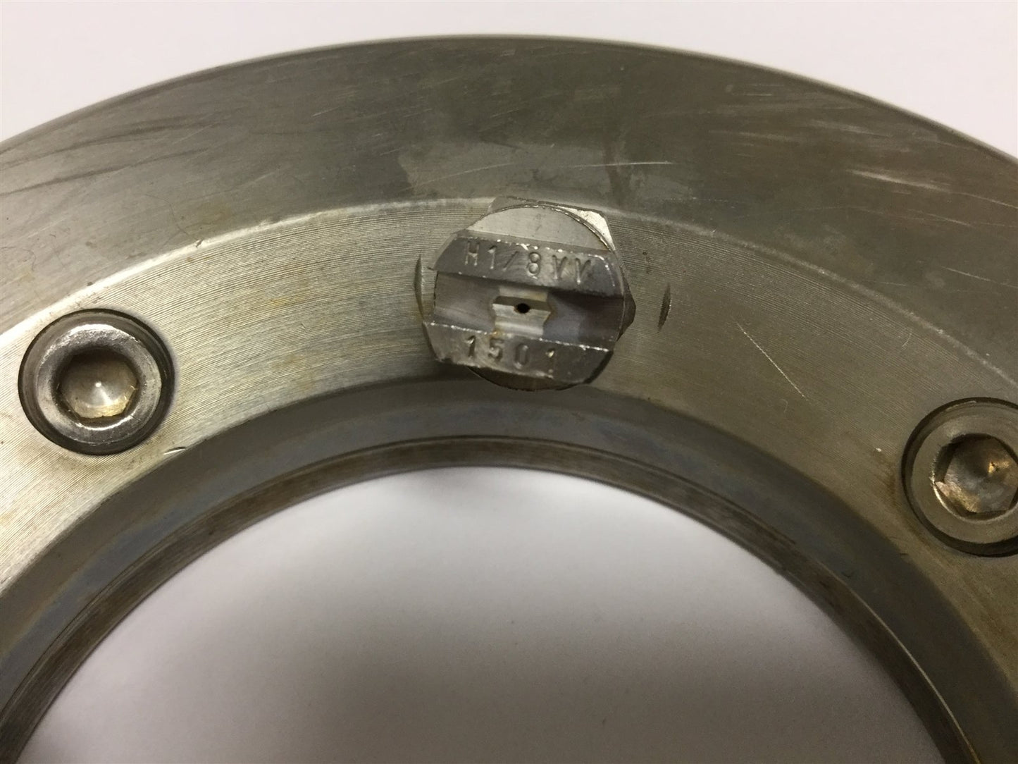 Used Air Wipe, Inside Diameter: 3", Input: 1/4" NPT, Outputs: 1/8" NPT W/ 4x Nozzles