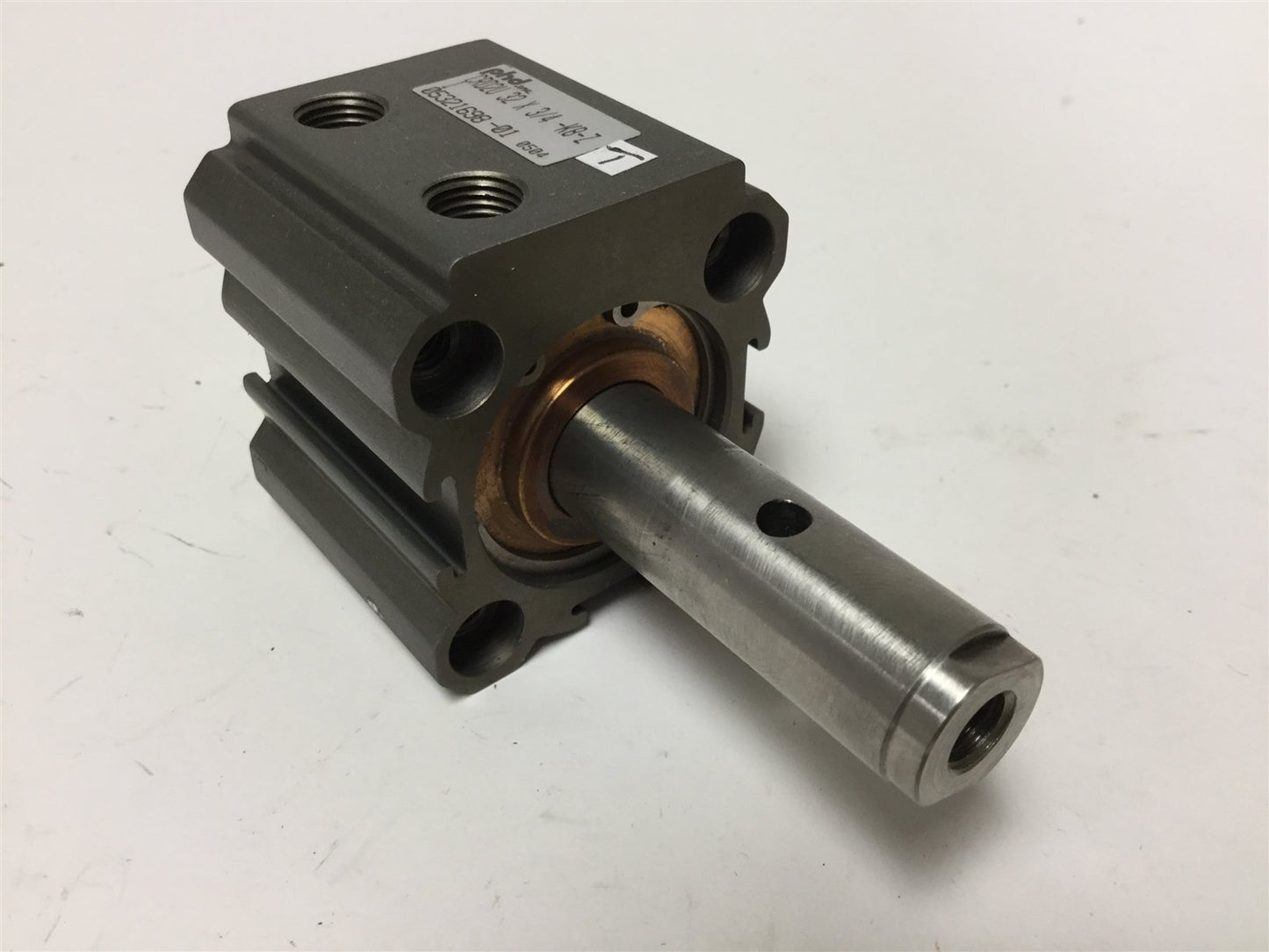 Used Phd CRD2U 32X3/4-KB-Z Dual Rod Cylinder, Stroke: 3/4", Bore: 32mm (1-1/4")