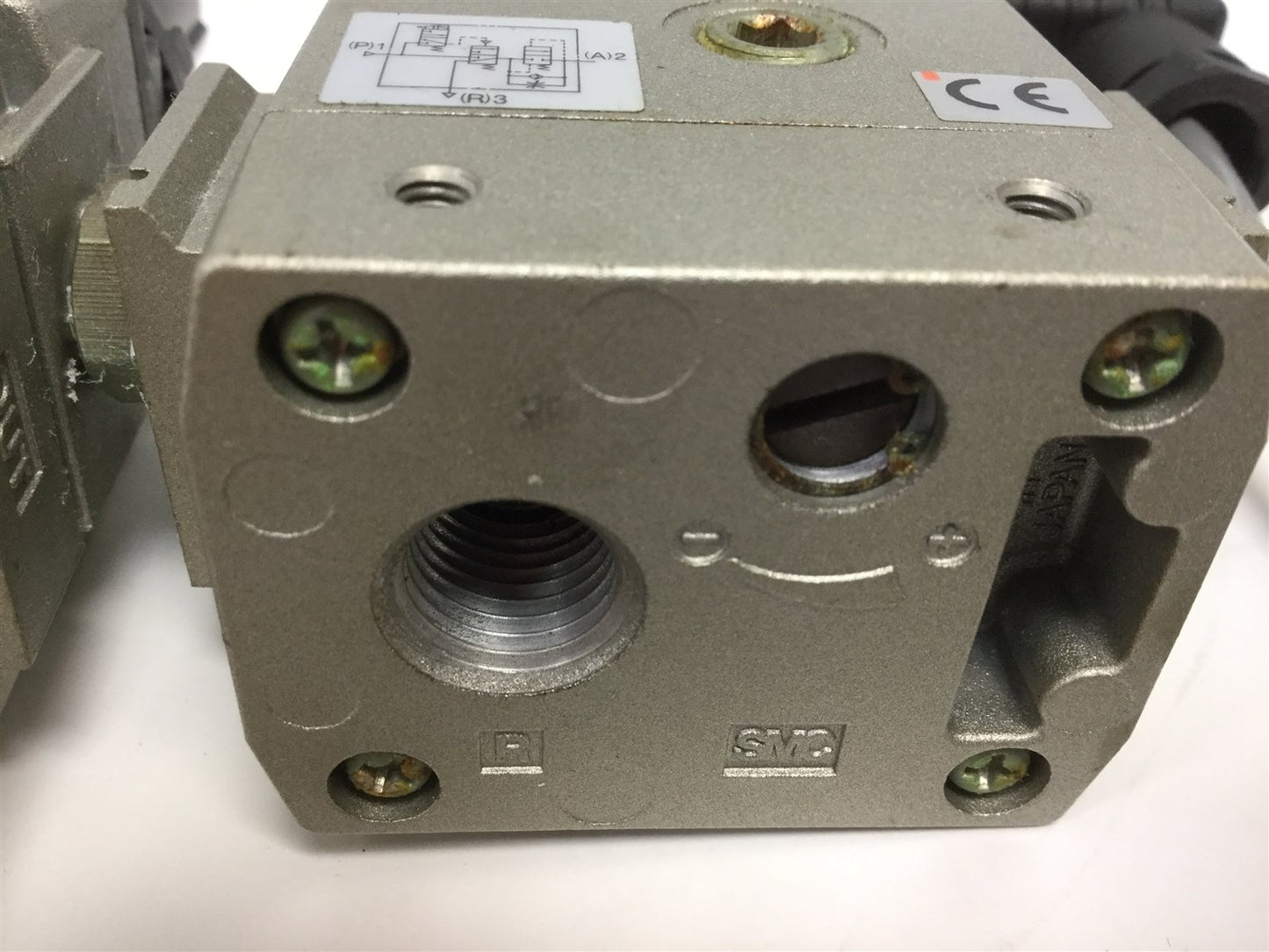 Used SMC VHS20-02 AW20-01EH AV2000-02-5DZ-Q Filter Regulator W/ Soft Start Valve