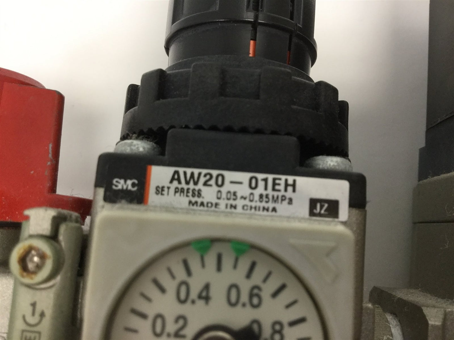 Used SMC VHS20-02 AW20-01EH AV2000-02-5DZ-Q Filter Regulator W/ Soft Start Valve