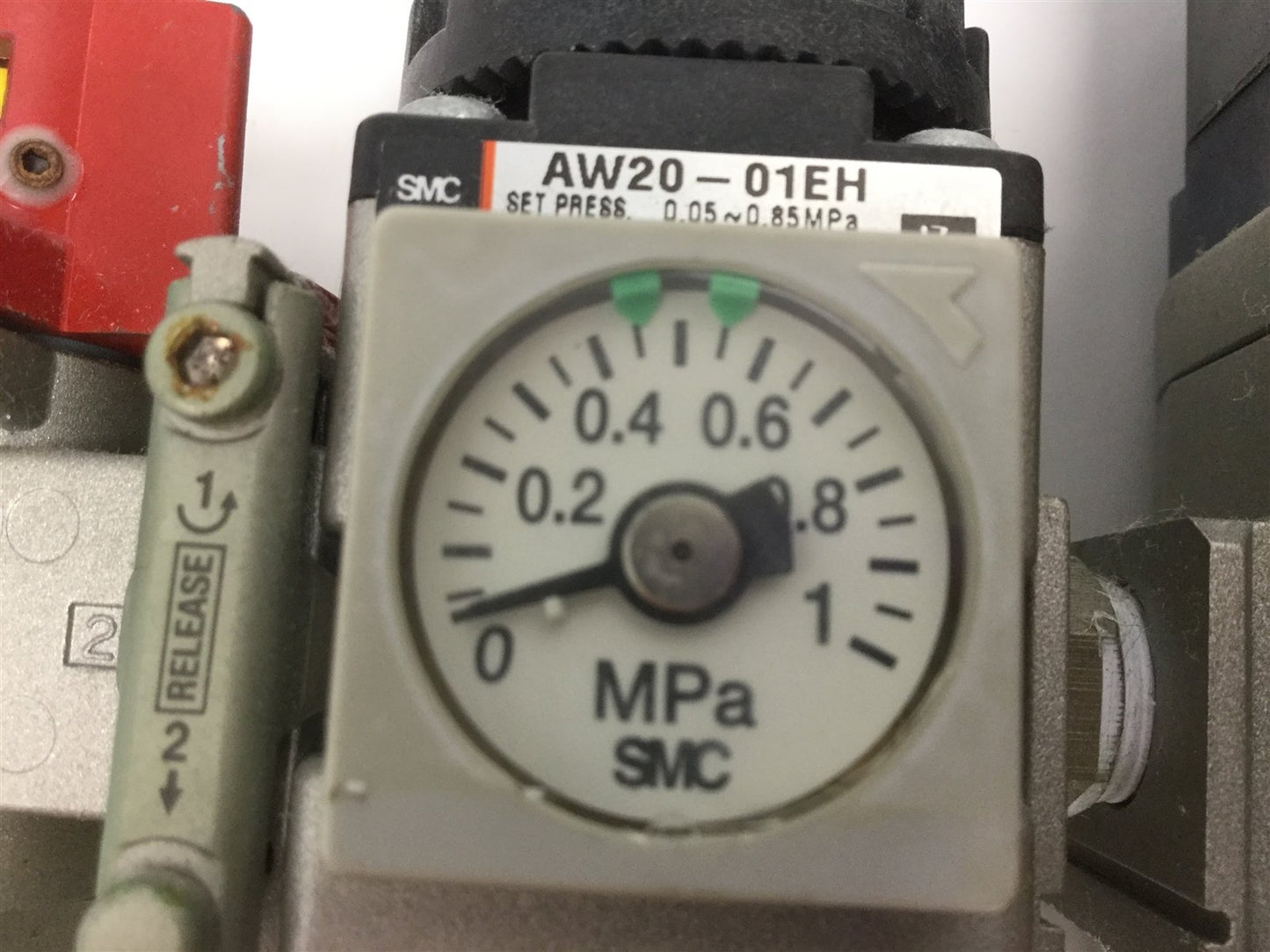 Used SMC VHS20-02 AW20-01EH AV2000-02-5DZ-Q Filter Regulator W/ Soft Start Valve