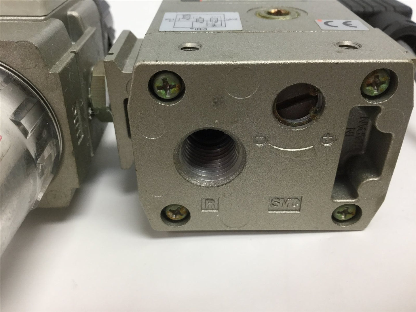 Used SMC VHS20-02 AW20-01EH AV2000-02-5DZ-Q Filter Regulator W/ Soft Start Valve