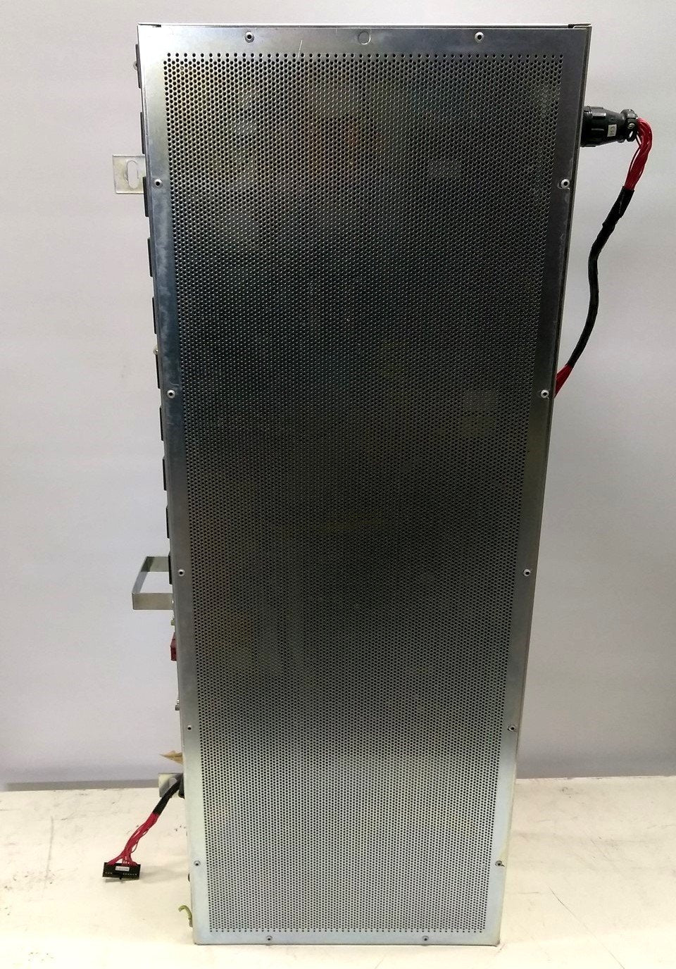 Used IBM 21F9316 Rack Power Supply, Output x10 200-240VAC 10A Input: 240VAC 24A