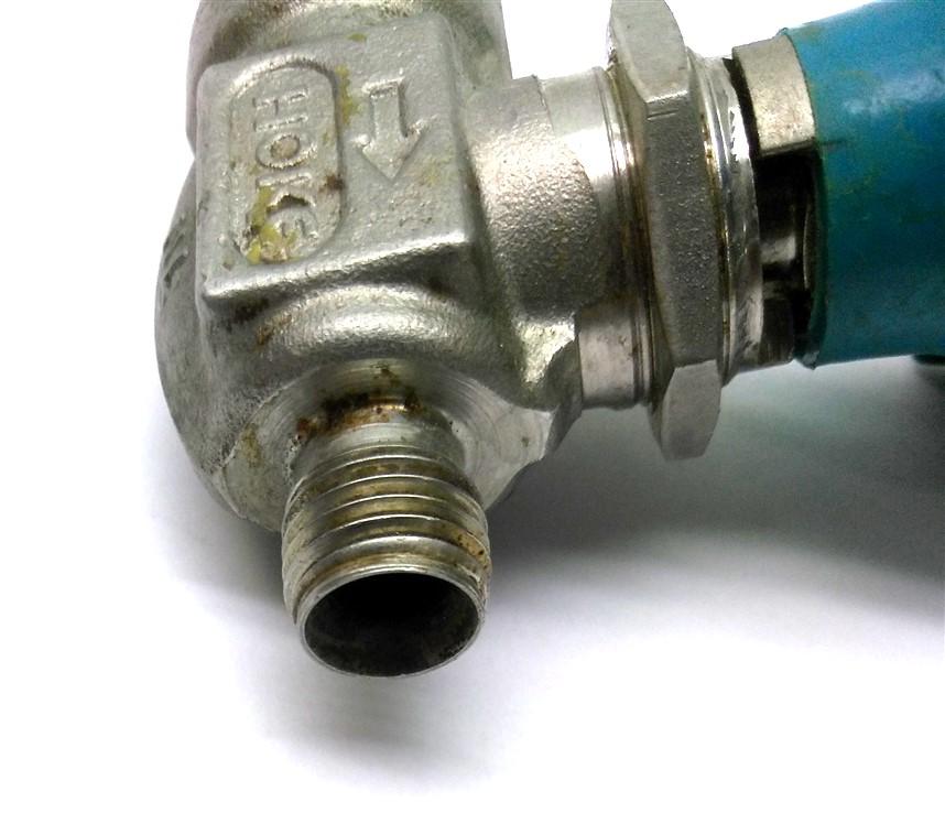 Used Hoke 7122G4Y Flomite Ball Valve 2-Way Panel Mount 7/16"-20 Connectors 1500psi SS
