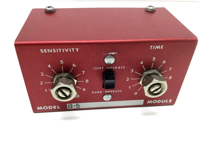 Used Banner B5 Photoelectric Amplifier Sensor Logic Plug Module 12V IN, 15V 0.25A OUT