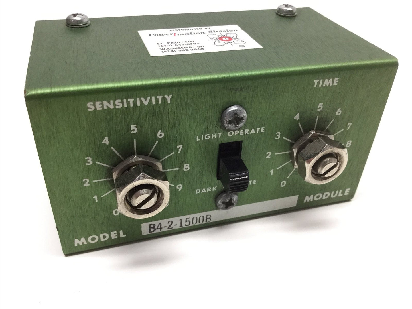 Used Banner B4-2-1500B Photoelectric Amplifier Sensor Logic Plug One-Shot Module