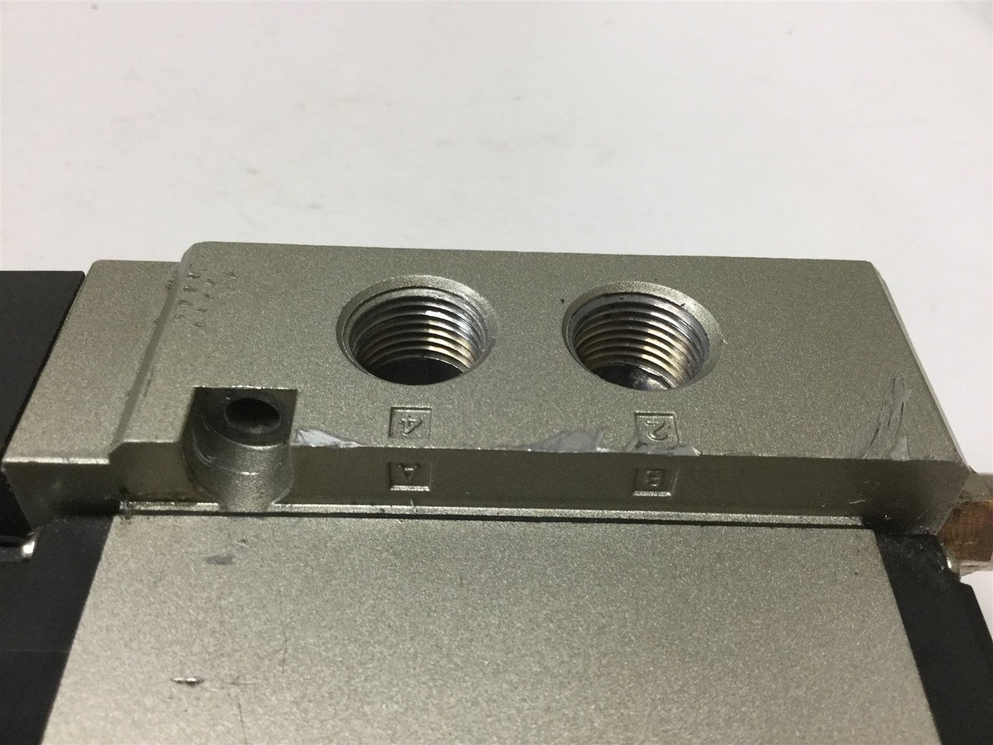 Used SMC VFR3100R-5FZ Solenoid Valve, 2-Position 5-Ports, Voltage: 24VDC, Ports: 3/8"