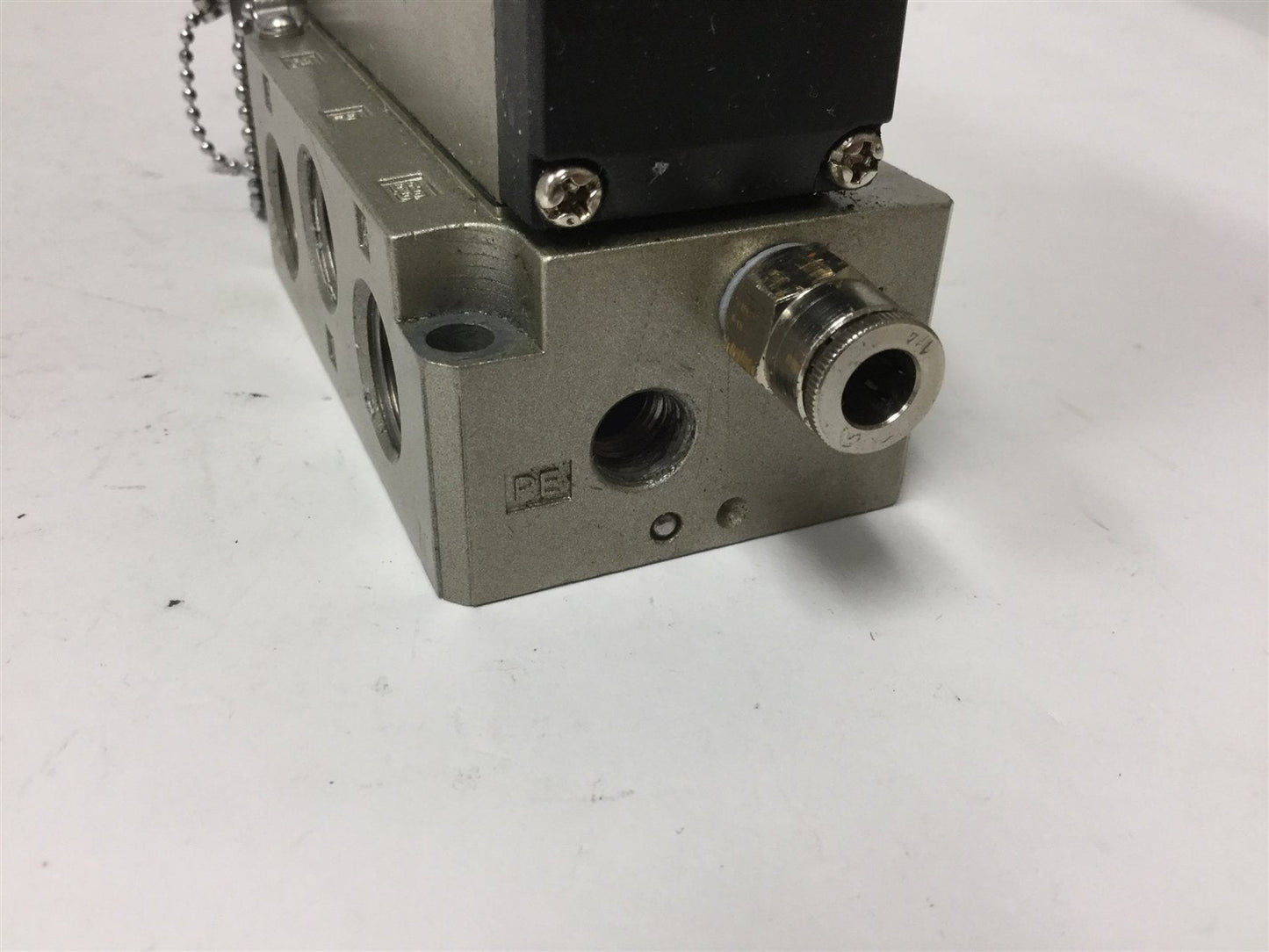 Used SMC VFR3100R-5FZ Solenoid Valve, 2-Position 5-Ports, Voltage: 24VDC, Ports: 3/8"