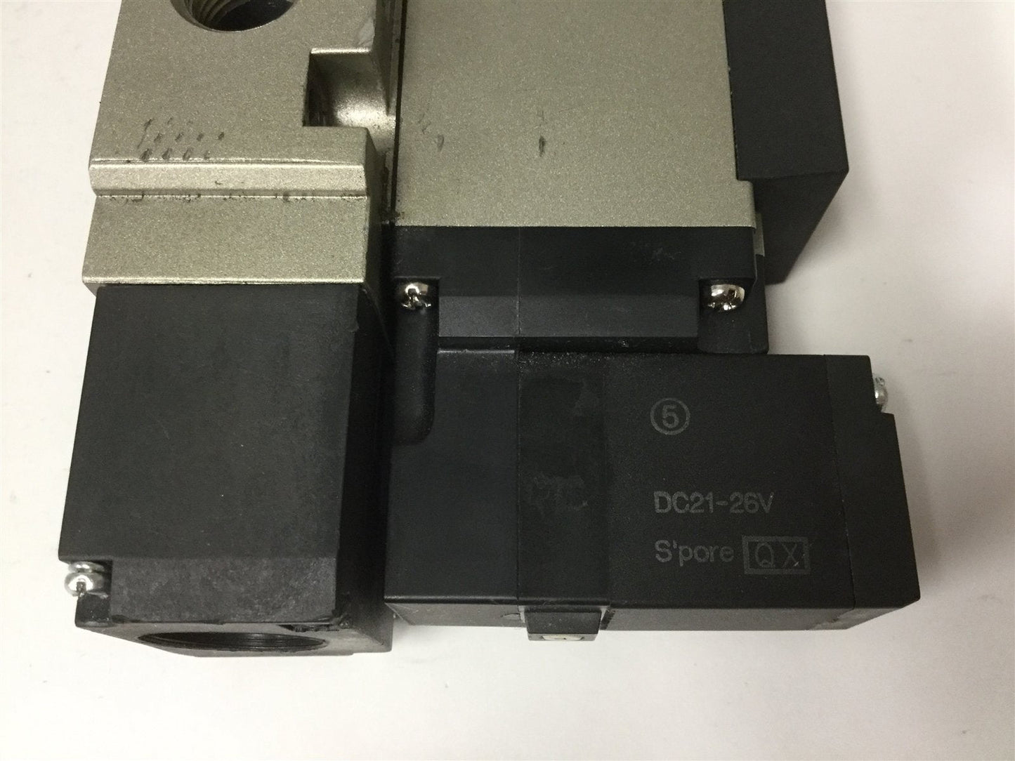 Used SMC VFR3100R-5FZ Solenoid Valve, 2-Position 5-Ports, Voltage: 24VDC, Ports: 3/8"