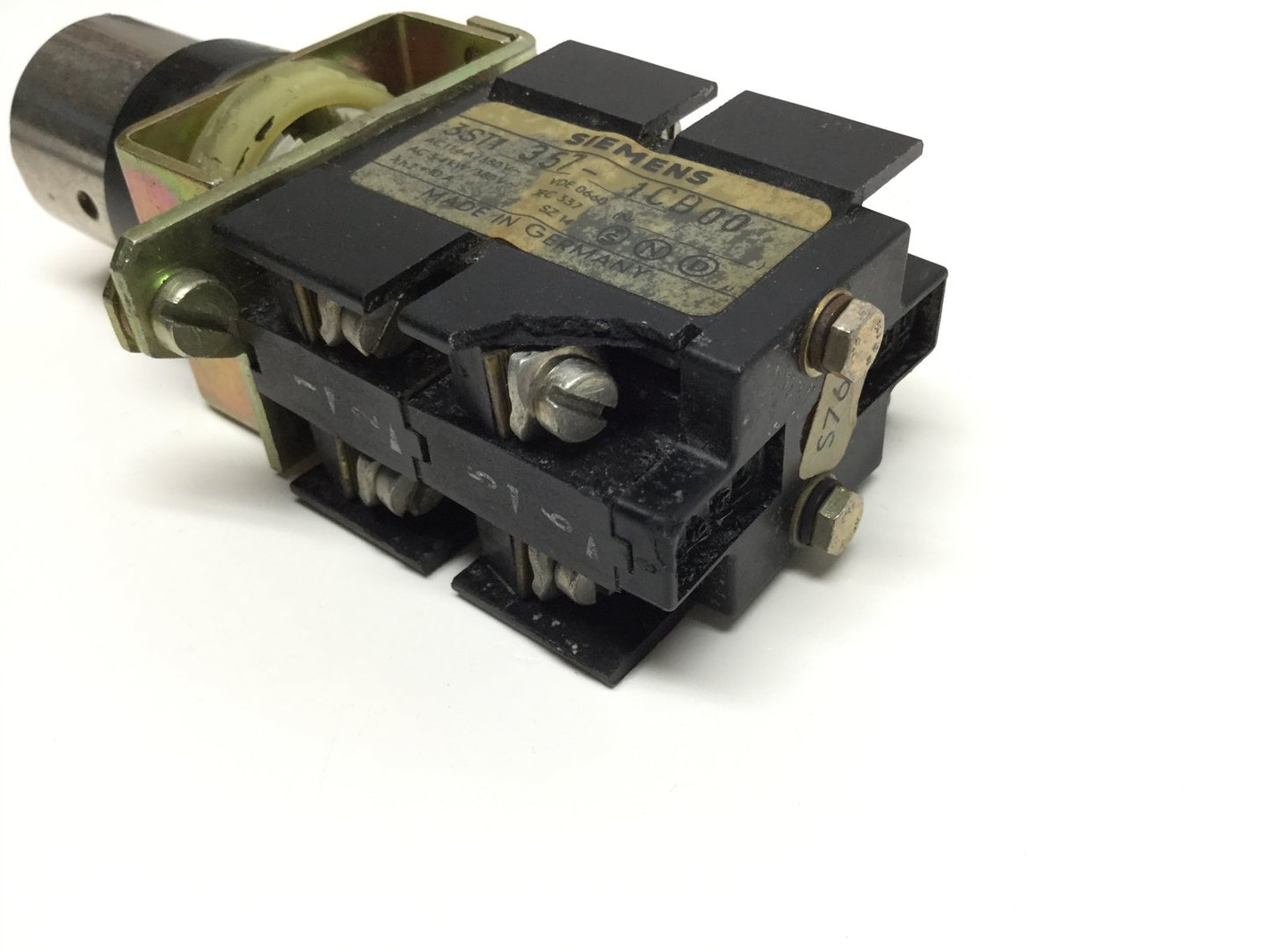 Used Siemens 3ST1357-1CB00 Key Selector Control Switch 380VAC 10A SSG10 *Missing Key*