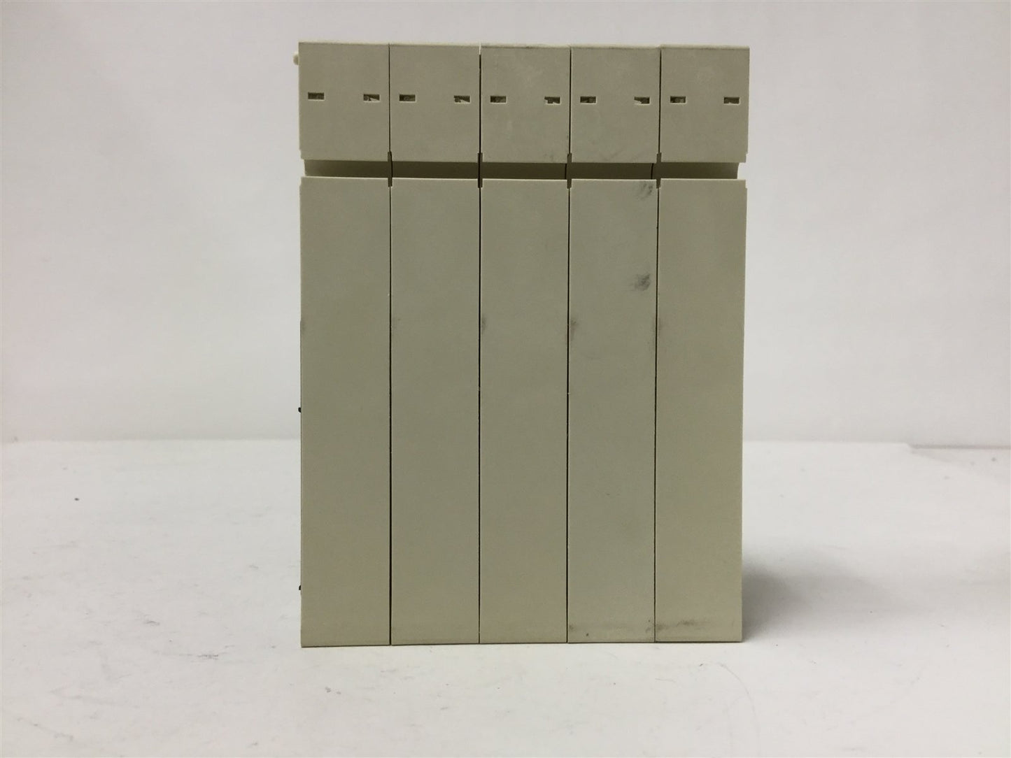 New Lot of 5 New SMC Solenoid Valve Manifold Blocks, For SV2000 Valves, 34-Pin
