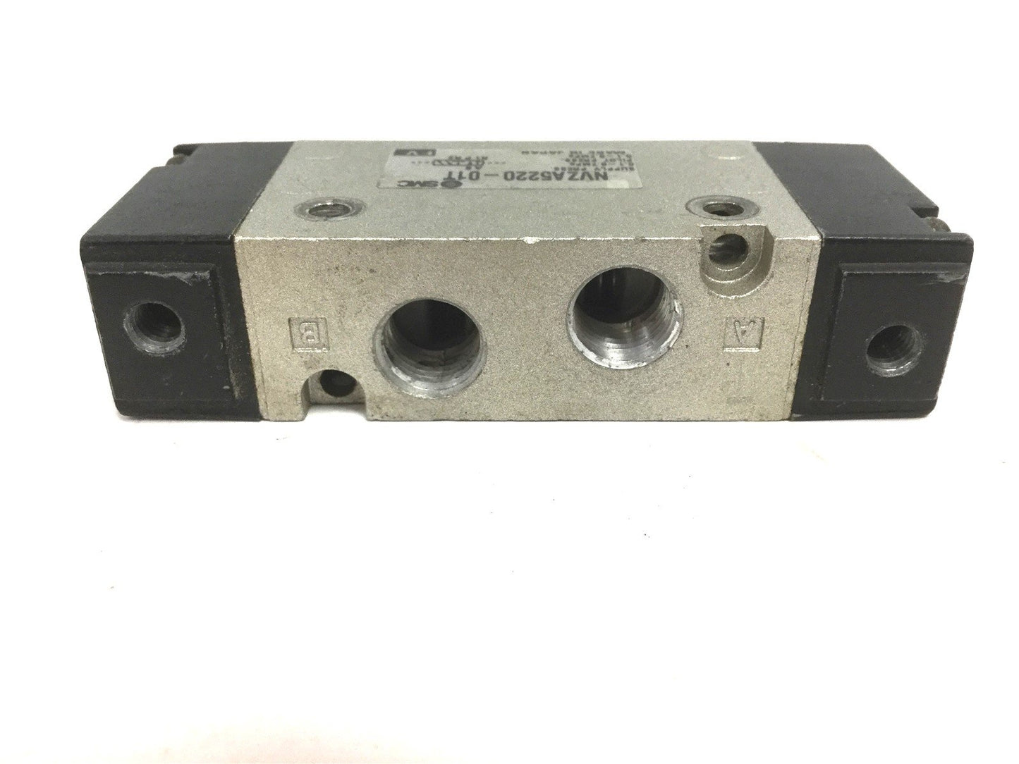 Used SMC NVZA5220-01T Air Operated Valve, 2-Position 5-Way, Ports: 1/8" NPT