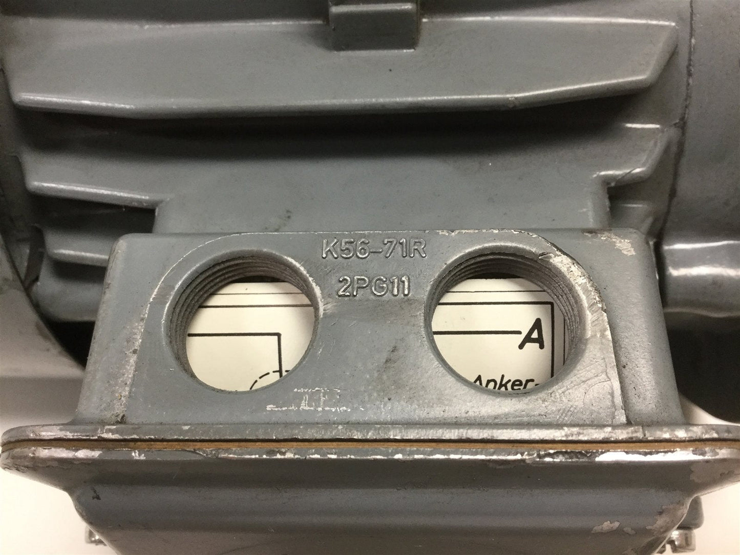 Used WEG OG 743 G-Motor Anker A-B: 180V 2.4A, Feld I-K: 200V 0.25A, Speed: 3000RPM