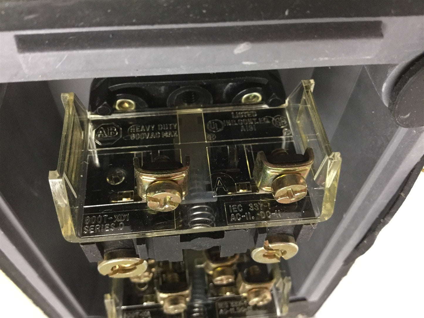 Used Allen Bradley 800H-2HZ4R Push-Button Enclosure with 2x Push-Buttons, 6"x4.75"x4"