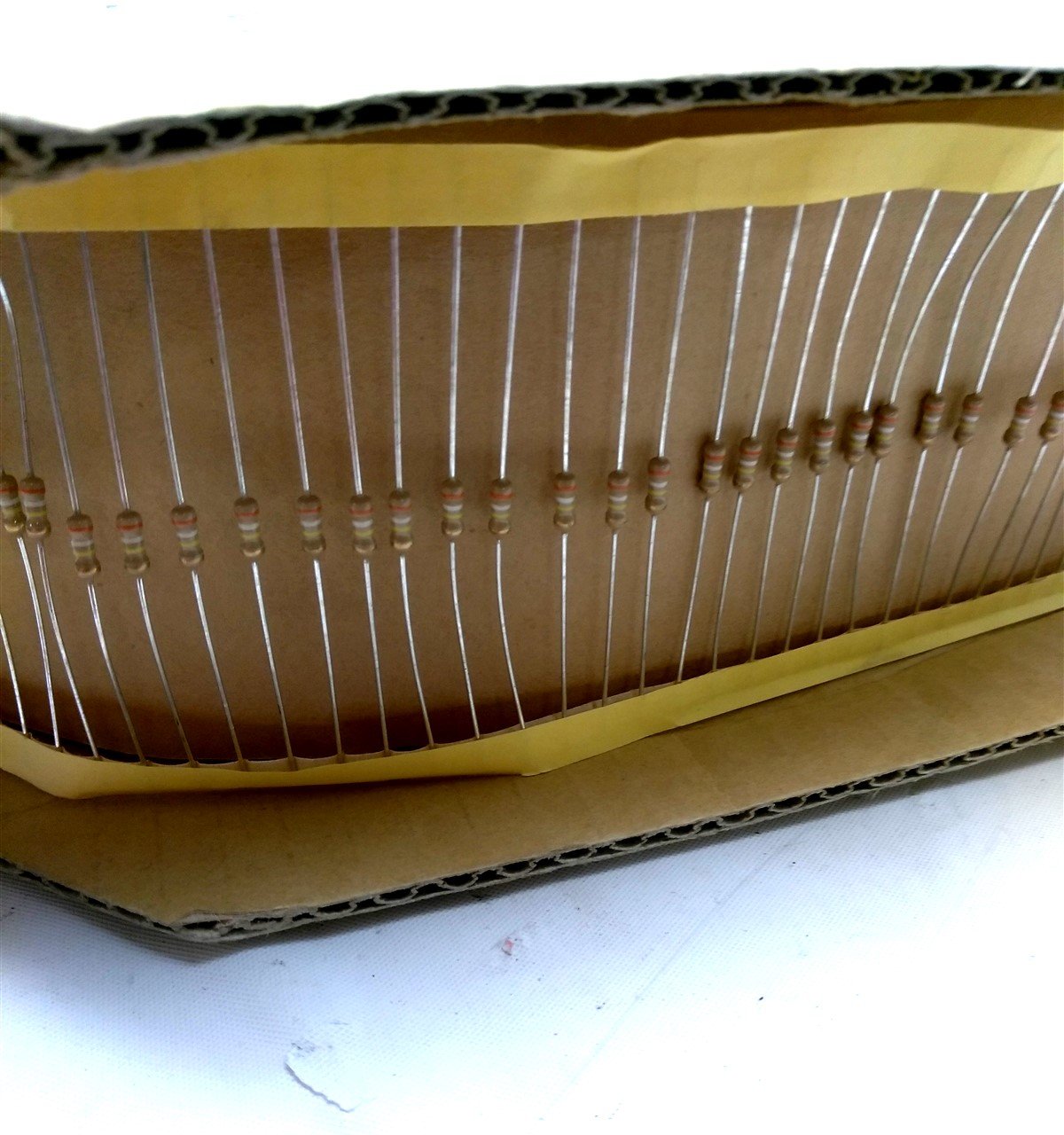 New Lot of 5000 New KOA Speer CF1/4394JT52 Resistors 390K Ohms 250mW 5% 1" Leads