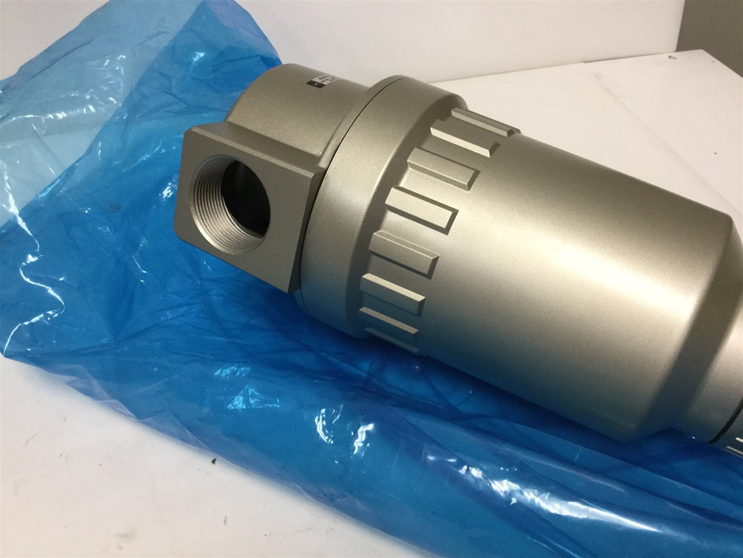 New SMC NAF811-N14 Pneumatic Filter, Ports: 1.5" NPT, Pressure Rating: 1.0MPa