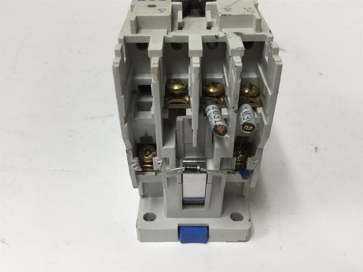 Used Cutler Hammer CE15AN3 Contactor, 3-Pole, Coil: 24VDC, Contact Rating: 7A 600VAC