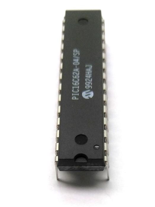 New Lot of 10 New Microchip Technology PIC16C62A-04/SP 8-bit Microcontrollers