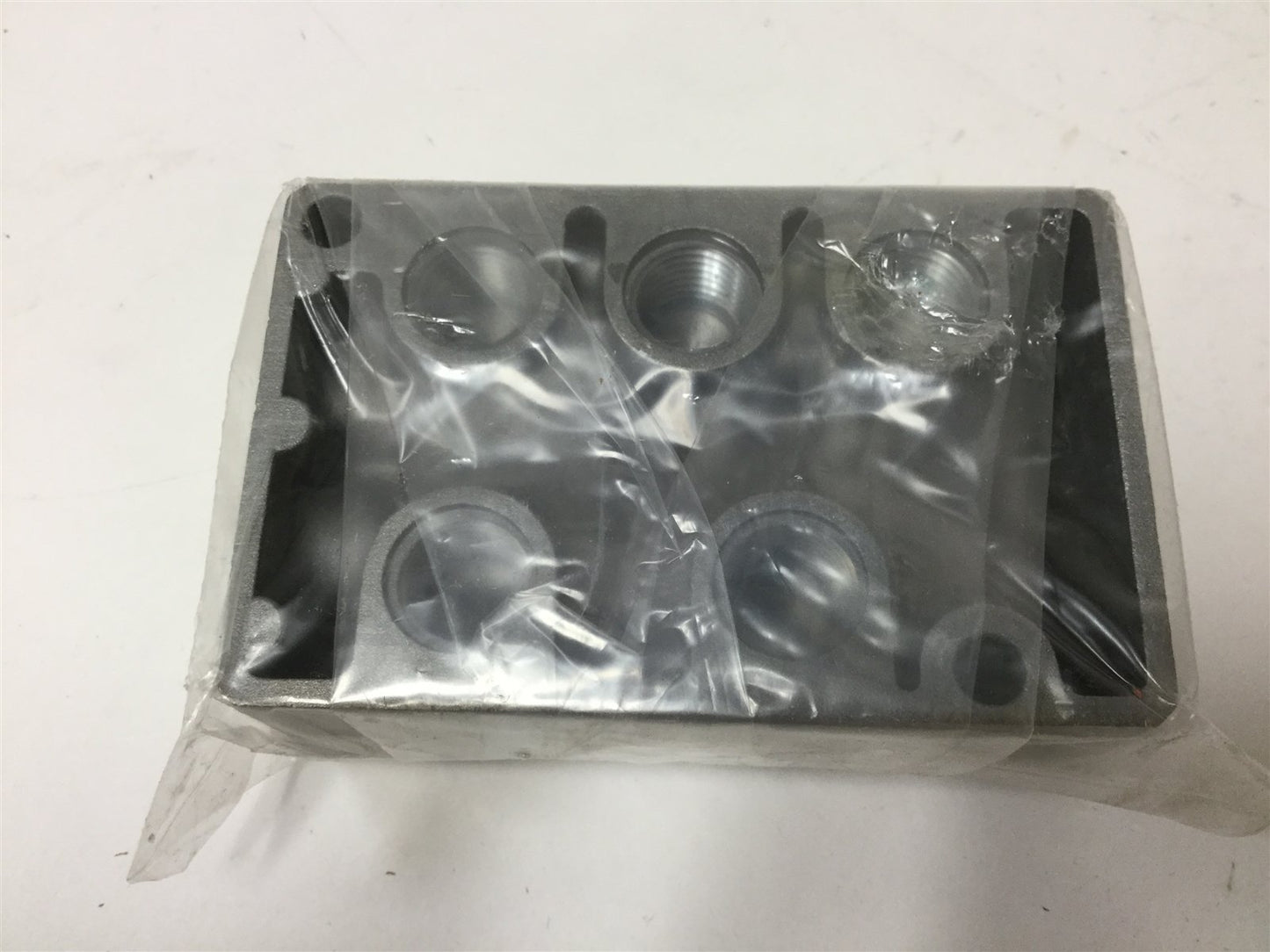 New Lot of 3 New SMC SPA0114 Subplates, Ports: 1/8" NPT and 1/4" NPT, 3.25" x 2.125"