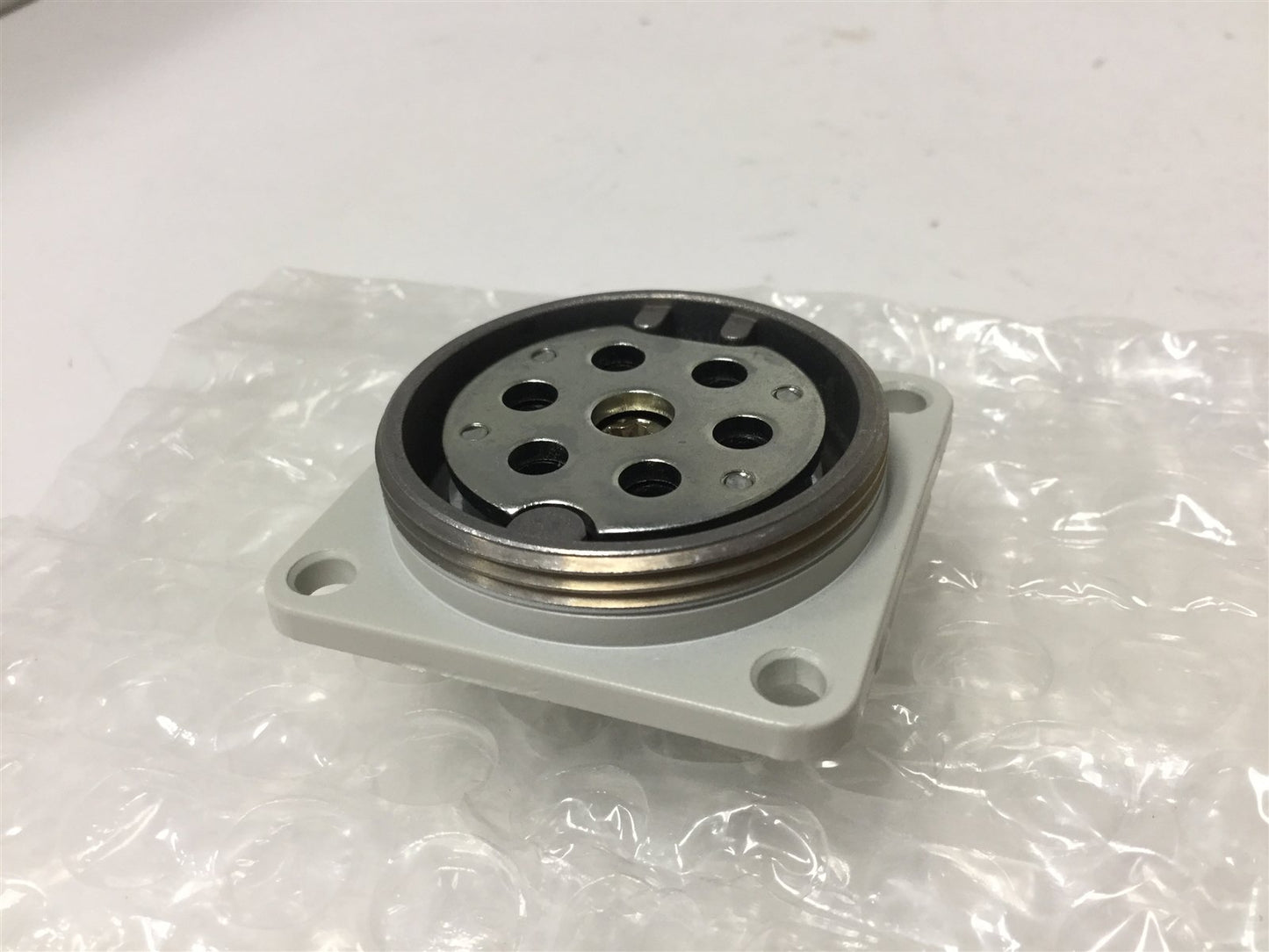 Used Lot of 2 New SMC DMK6S-04 Multi-Connectors, *Socket Side Only*, 6x Tubes 4mm OD