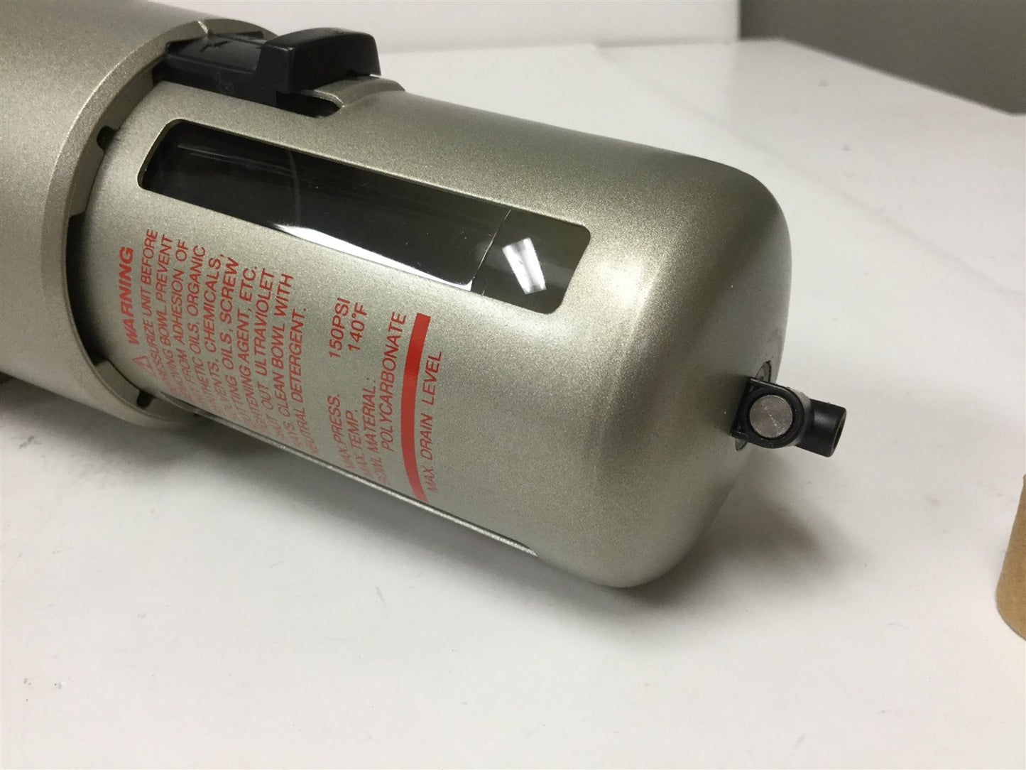 New SMC AF50-N06-RZ Pneumatic Filter, Ports: 3/4" NPT, Pressure: 150psi (1MPa)