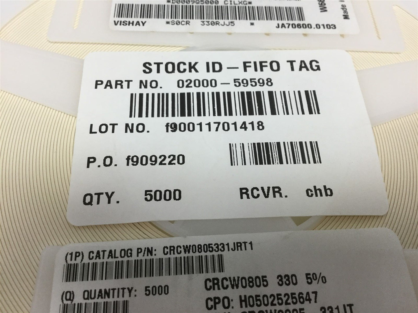 New Lot of 5000 New Vishay CRCW0805331JRT1 Thick Film Resistor, Resistance: 330 Ohm