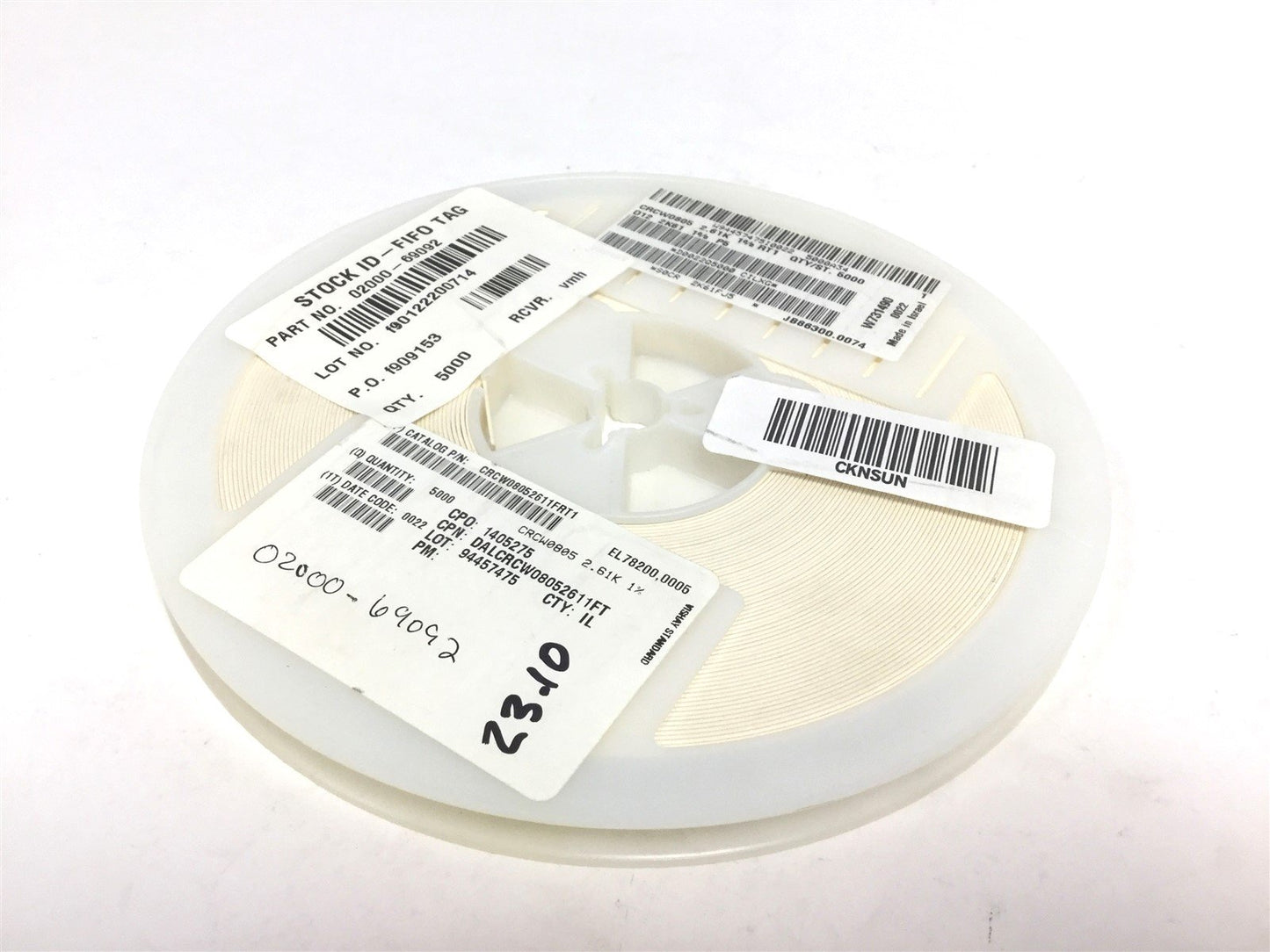 New Lot of 5000 New Vishay CRCW08052611FRT1 Chip Resistor, Resistance: 2.61K Ohms