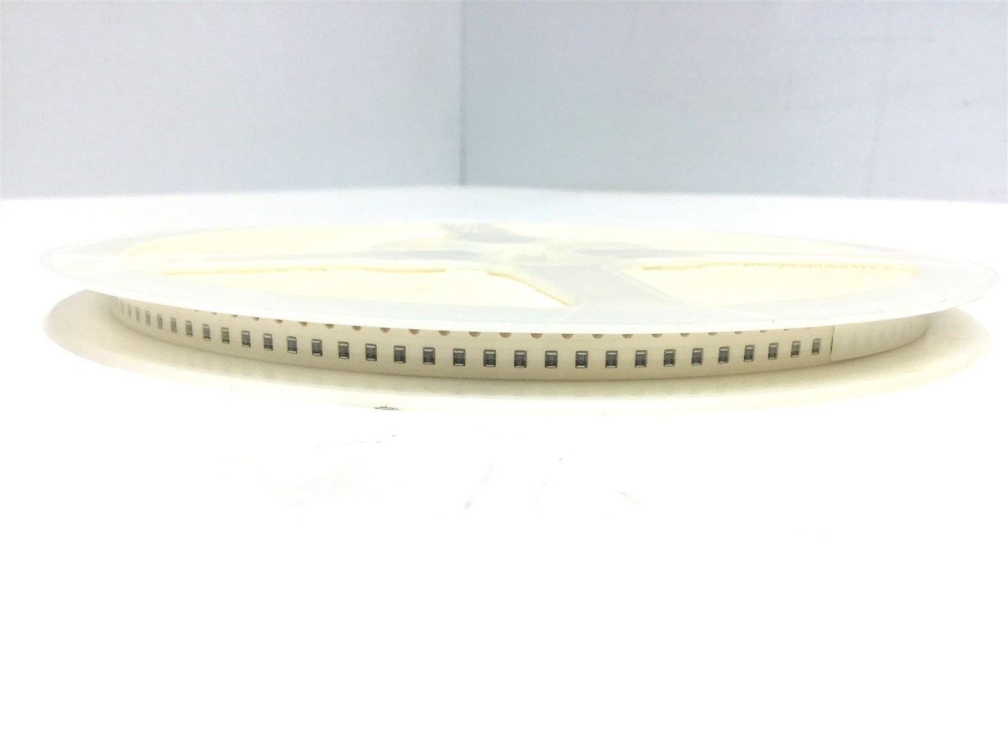 New Lot of 5000 New Vishay CRCW08058K87FKTA Chip Resistor 8.87k Ohm 1% 0.125W