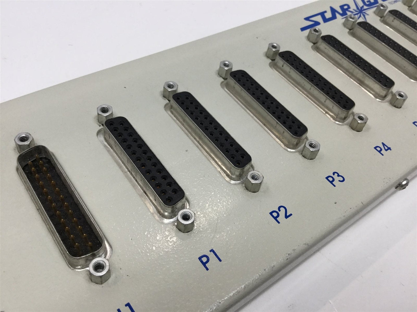 Used Stargate ESQ 5ZX Connector Hub 8-Port Serial Distribution Block DB25 RS-422