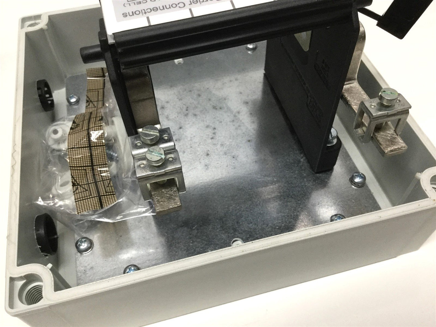 New – Open box Hardy Instruments HI700IBA Weight Scale Intrinsic Safety Barrier*Missing Diodes*