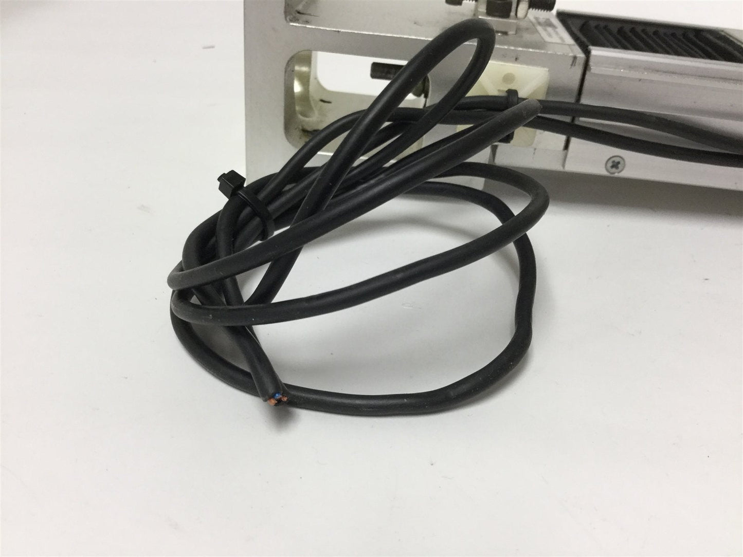 Used Parker 102004BNMS Linear Positioner, Travel: 100mm (4"), With 2 Position Sensors