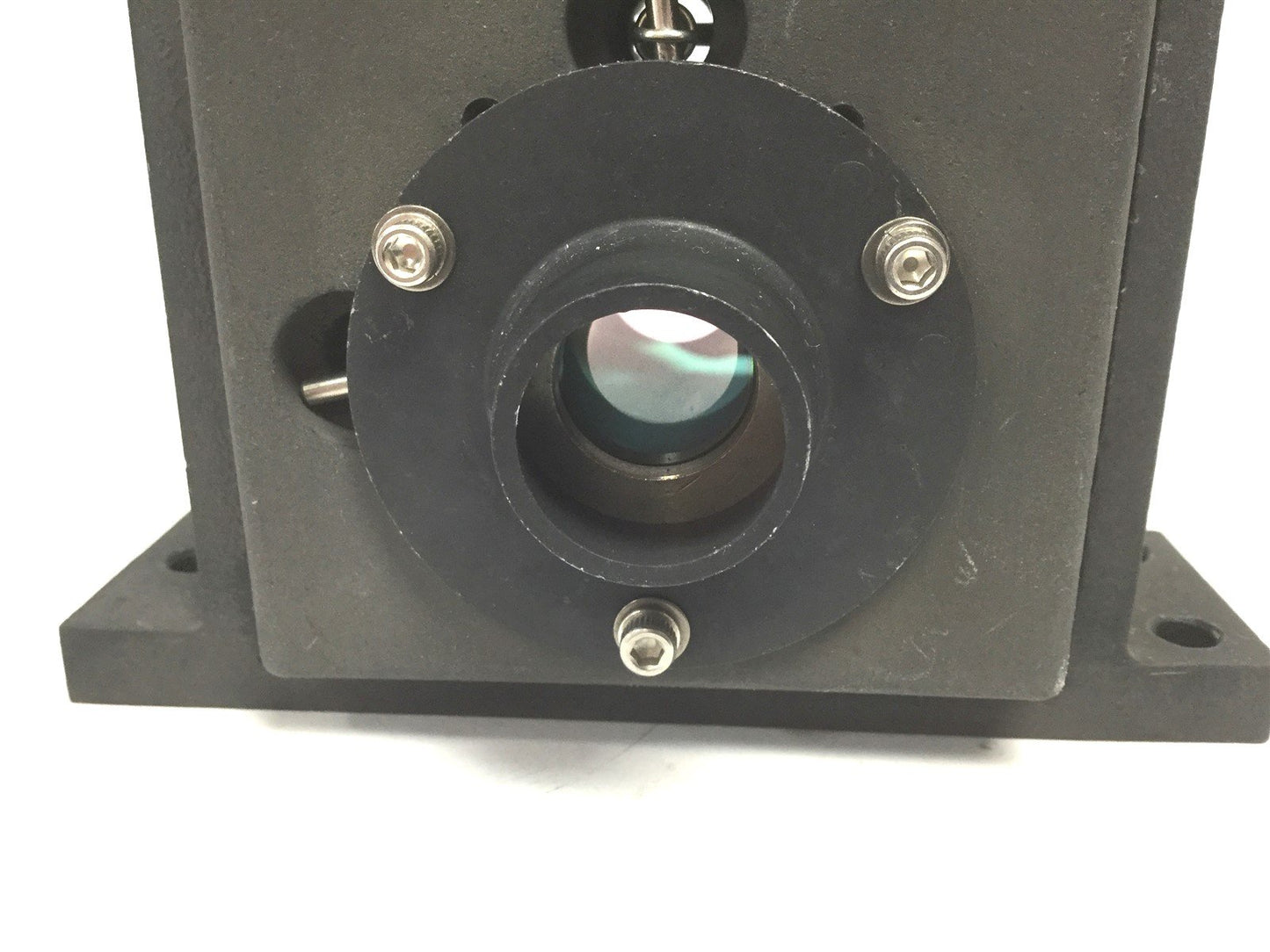Used Control Laser 0206-03391 Rev E Bench/Rail Mounted Aperture W/ Filter Lens