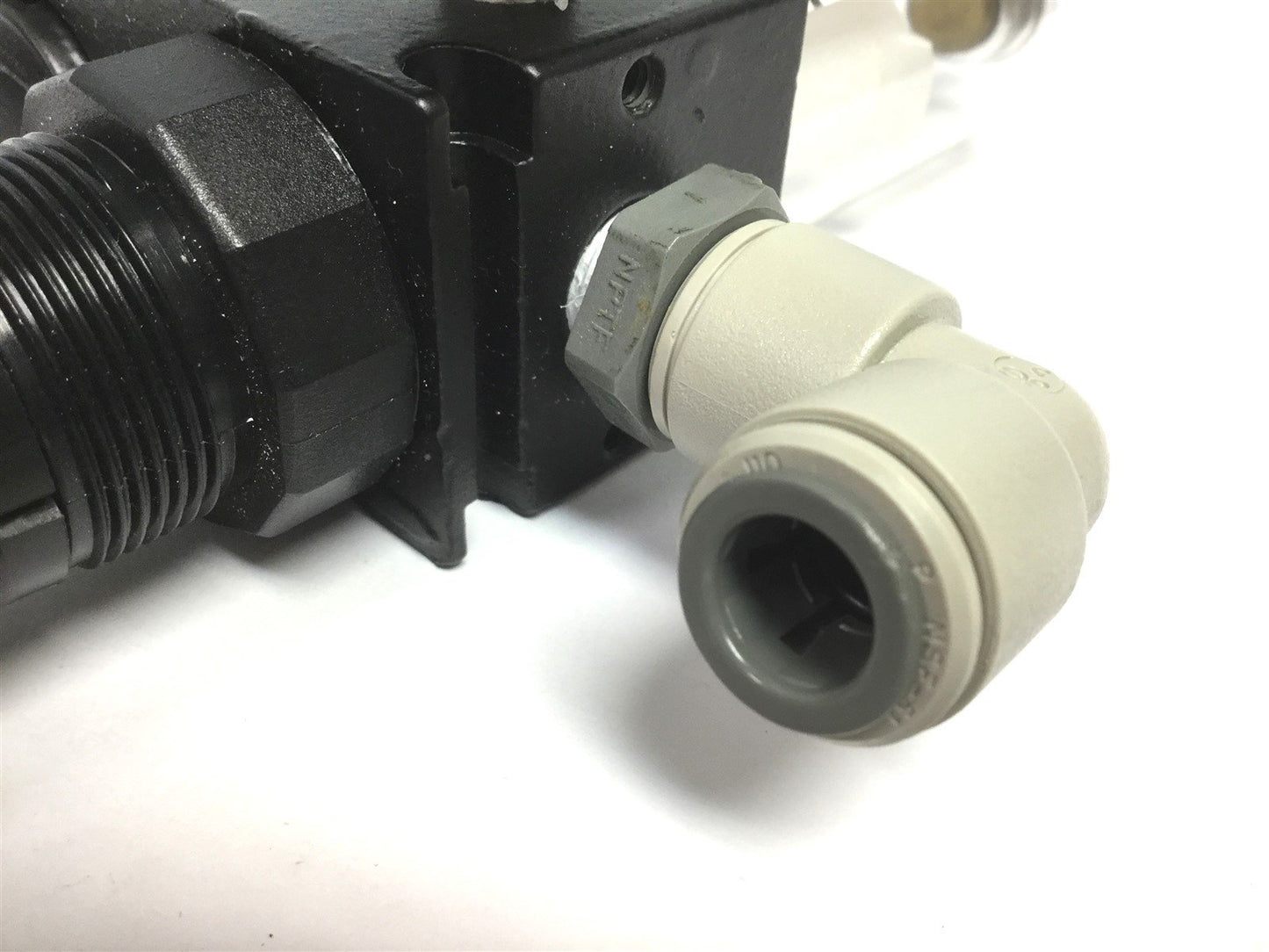 Used Watts B35-02AHCG Pneumatic Filter Regulator With Shut off Valve 10MM Fitting