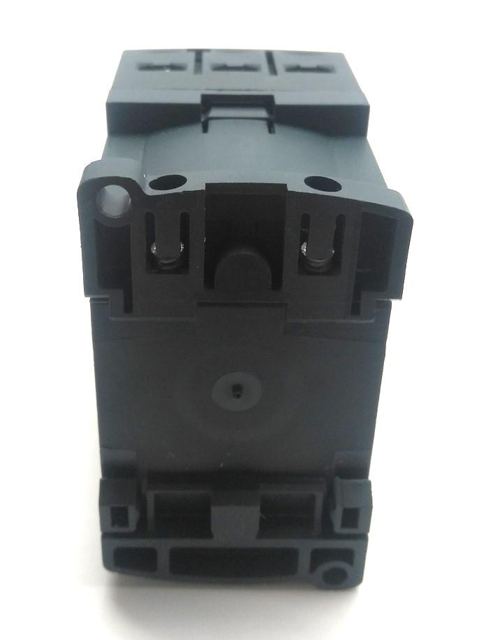 Used Square D LC1D09BD Contactor, 3-Pole N.O., 9A, 600V 7.5HP, Coil: 24VDC