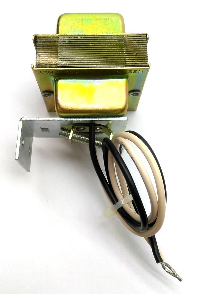 Used Dormeyer DCT-20-120 Transformer, In: 120VAC Out: 24VAC 20VA w/ Mounting Bracket