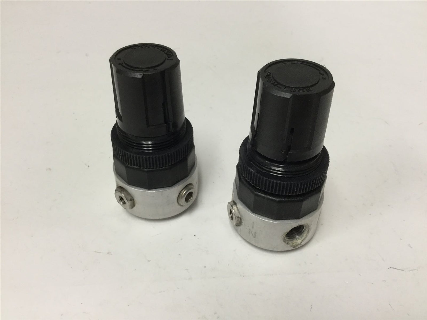 Used Lot of 2 Numatics R04R-01 Regulators, Input: 300psi Max, Output: 0-125psi