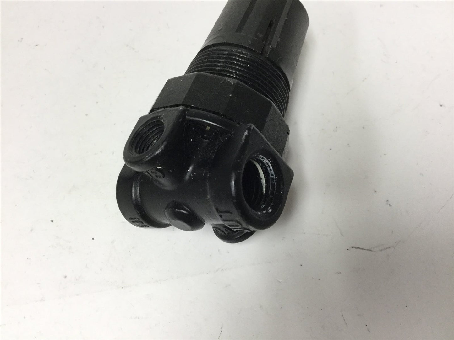 Used Lot of 2 Coilhose MR2 Regulators, Output Pressure: 0-125psi, Ports: 1/4" NPT